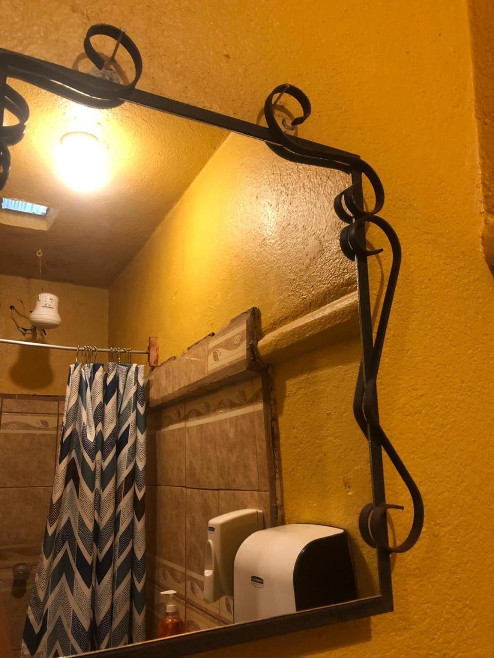 Hotel Alma Maya Antigua Bagian luar foto